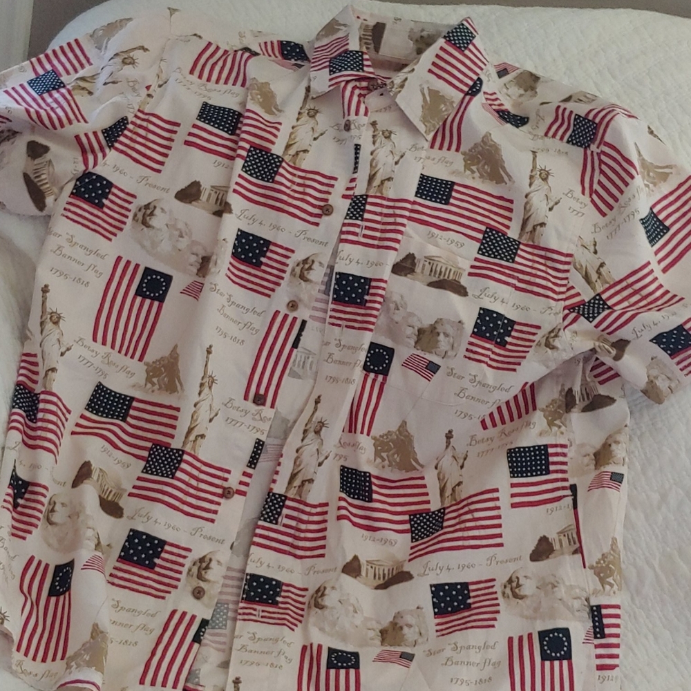 NWOT Patriotic shirt mens sz.L